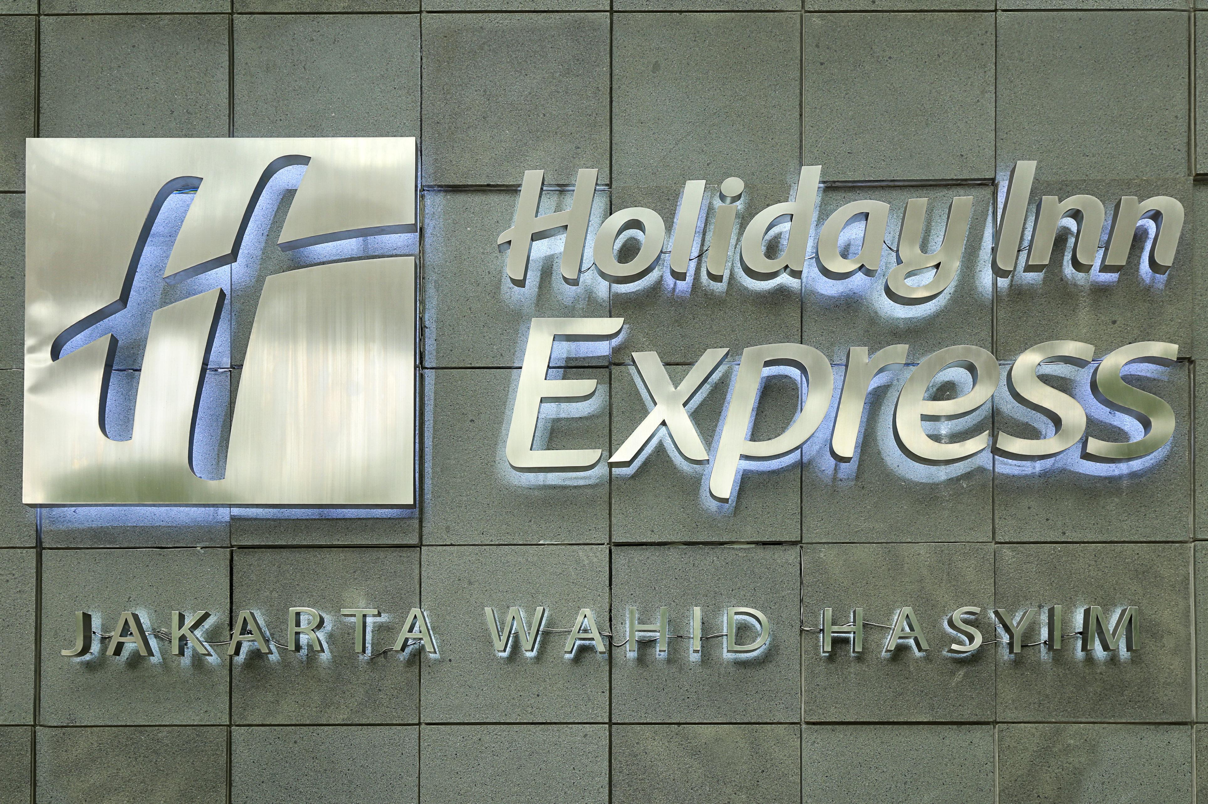Holiday Inn Express Jakarta Wahid Hasyim, An Ihg Hotel Eksteriør billede